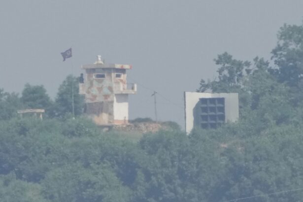 South Korea halts propaganda along border with rival North : NPR