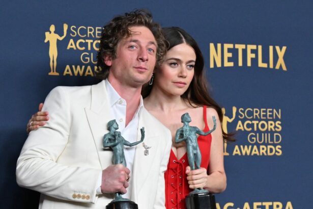The Bear’s Jeremy Allen White, Molly Gordon’s Relationship Timeline