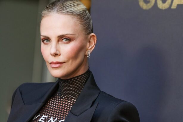 This  Bag Looks Like Charlize Theron’s Bottega Tote