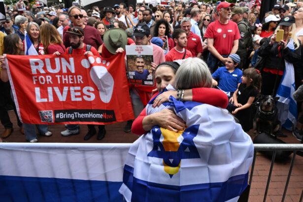 Thousands attend Boulder Jewish Festival one week after Pearl Street Mall attack