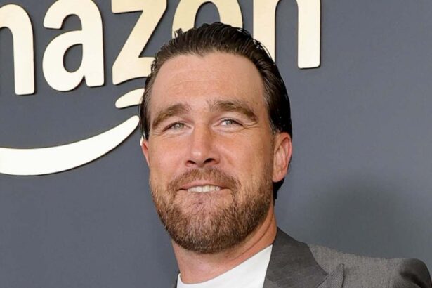 Travis Kelce Reacts to Taylor Swift Buying Back Her Music