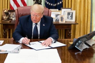 Trump Admin Institutes 80-Hour Constitution Course for ‘Deep State’ Execs |