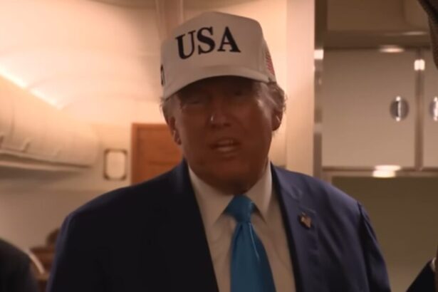 Trump Changes Weekend Schedule, Adds Sunday Meeting at Camp David with VP, Top Cabinet Officials |