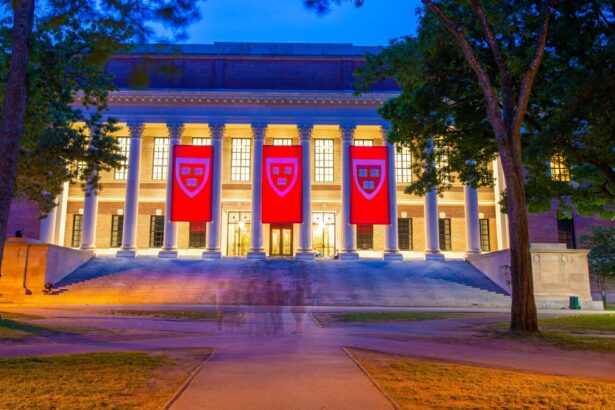 Trump Suspends Visas for New Harvard International Students