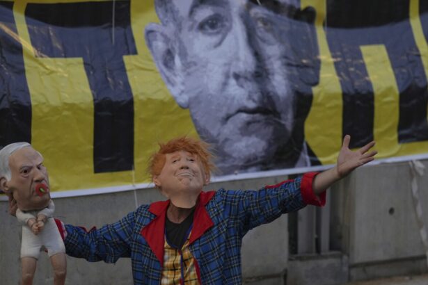 Trump calls for Gaza deal, slams Netanyahu trial : NPR