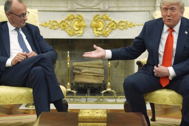 Trump says it may be better to let Ukraine, Russia ‘fight for a while’ : NPR