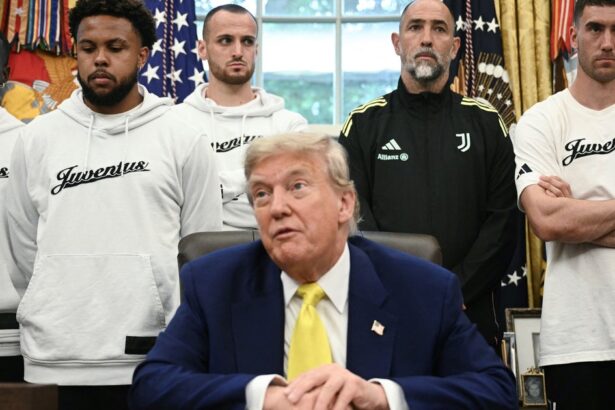 U.S. Soccer Star Dishes On ‘Weird’ Oval Office Moment With Trump