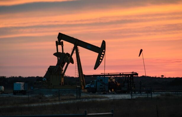 US oil output set for first annual drop since pandemic