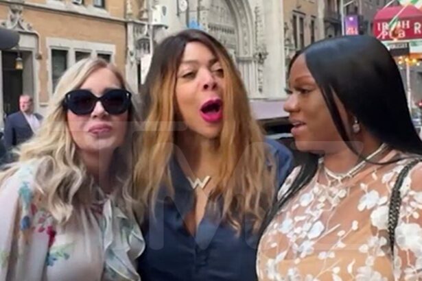 Wendy Williams Meets Up With Friends for Ladies’ Night in New York City