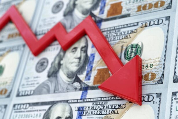 Why Dollar General Stock Tumbled on Tuesday