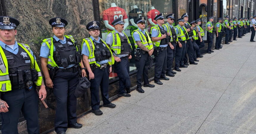 With Chicago violent crime down, alderman praises police