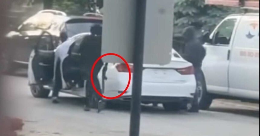 Work van burglary crew is armed with guns, Chicago police warn