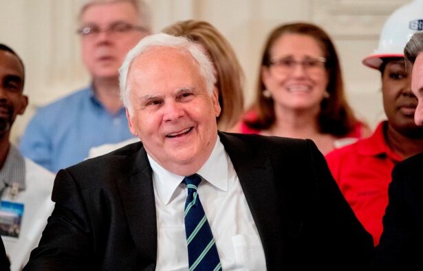 ‘Heart and soul of FedEx’ Fred Smith dies