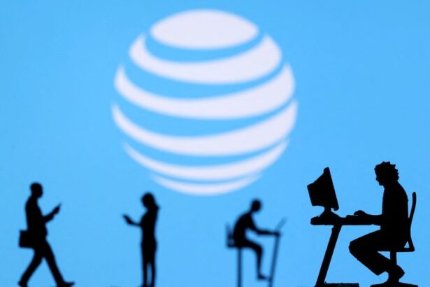 AT&T’s bundled plans spur subscriber surge, tax savings to fund fiber expansion