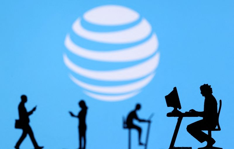 AT&T’s bundled plans spur subscriber surge, tax savings to fund fiber expansion