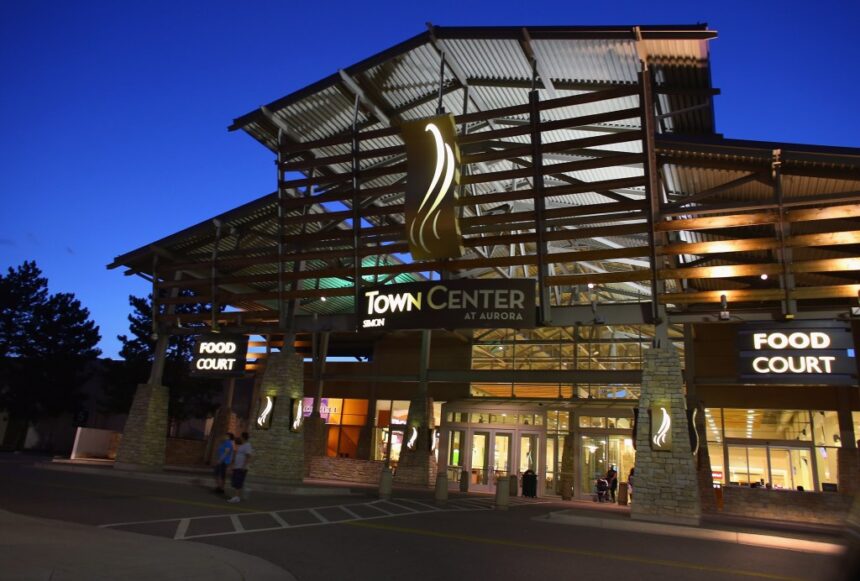 Aurora Police warn teen ‘takeover’ to stay away from Town Center at Aurora