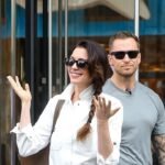 When She’s Not Andy Sachs, Anne Hathaway Opts for This One-And-Done Denim Staple