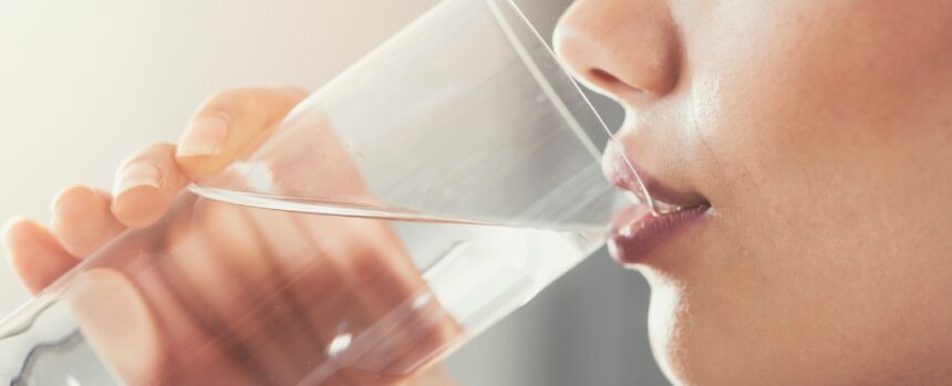Buzzwords Mask Risks of New Bleach Drinking Wellness Trend : ScienceAlert