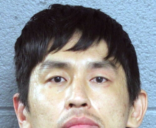 Cops stop for drinks, bump into slot machine burglar carrying cash box and a crowbar