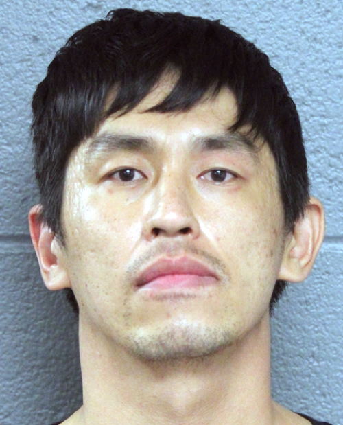 Cops stop for drinks, bump into slot machine burglar carrying cash box and a crowbar