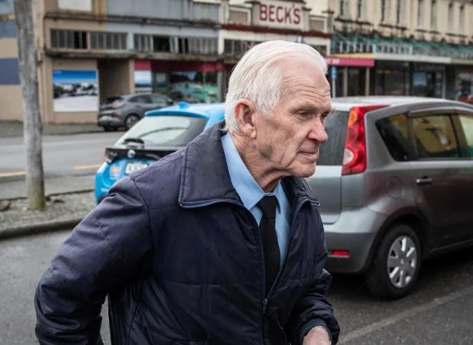 ‘Didn’t feel right’: Ex-Gloriavale members give evidence