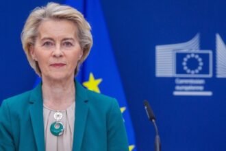 EU pauses trade retaliation against US after Trump’s 30% tariff threat