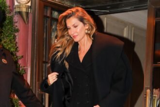 Gisele Bündchen Is the Queen of Rich Mom Style