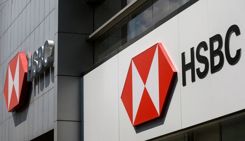 HSBC profit tumbles as China losses mount