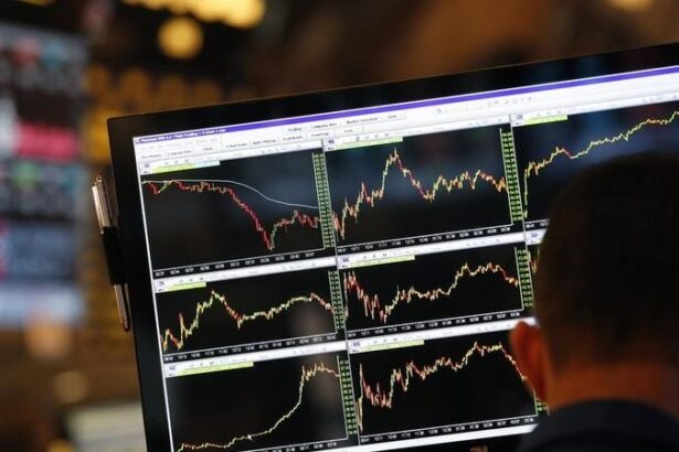 How one millennial played the stock market to quit his white-collar job and retire in his 40s