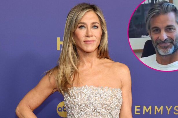 Jennifer Aniston Packs on the PDA With Jim Curtis on Mallorca Vacation