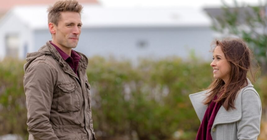 Lacey Chabert and Andrew Walker Reunite for Hallmark Christmas Movie