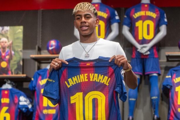 Lamine Yamal signs extension with FC Barcelona, will use iconic No. 10 used by Lionel Messi and Ronaldinho