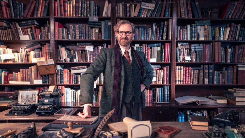 Mark Gatiss on New Series ‘Bookish’ and the ‘Romance of Crime’