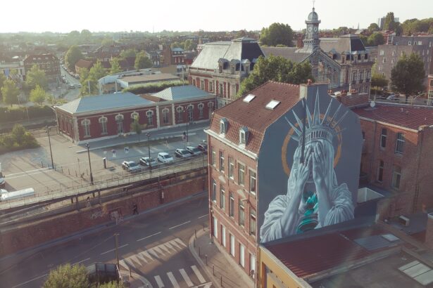 Massive Mural of Ashamed Statue of Liberty Emerges in France