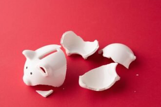 More Americans are drawing from retirement savings early. Why financial pros say that’s a recipe for disaster.