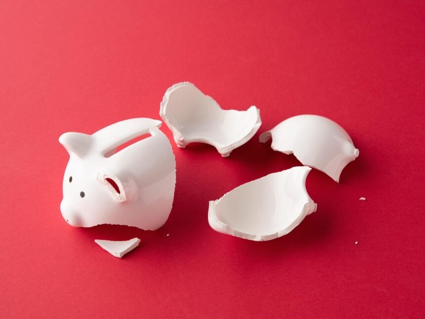 More Americans are drawing from retirement savings early. Why financial pros say that’s a recipe for disaster.
