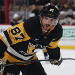 NHL insider reignites Sidney Crosby trade rumors, links Pens icon to Canadiens for a final shot at Stanley Cup glory