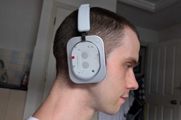 Nothing Headphone (1) Hands-On Review: Bizarre in The Best Kind of Way