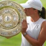 Poland’s Iga Świątek thrashes American Amanda Anisimova in Wimbledon women’s final : NPR