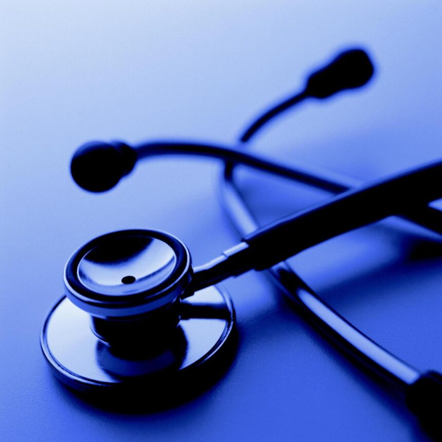 Poor access to patient notes makes outsourcing risky, say doctors