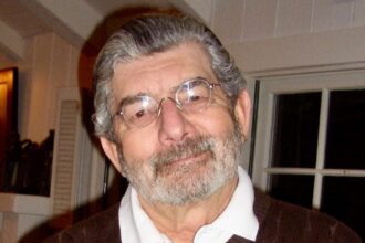 Producer of TV Specials Was 90