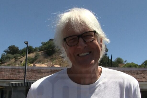 ‘Roundball Rock’ Creator John Tesh Stoked for Iconic Tune’s Return to NBA on NBC