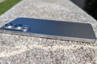 Samsung Galaxy S26 Edge Tipped for Bigger Battery and Thinner Body