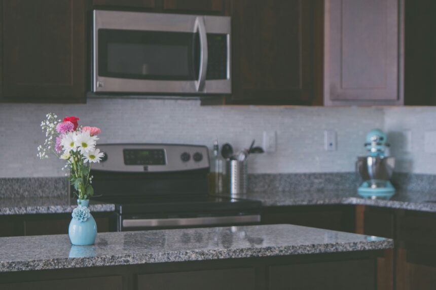 Scientists pinpoint hazards for engineered stone fabrication shop workers