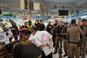 Six dead after shooting at Bangkok market