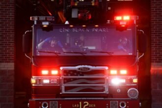 South Metro Fire Rescue respond to vegetation fire on Mary Carter Greenway Trail