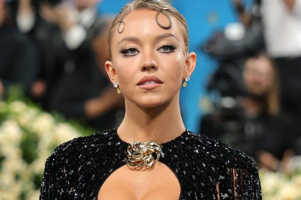 Sydney Sweeney’s Go-To Lip Mask Is A Easy Fix for Dry Lips