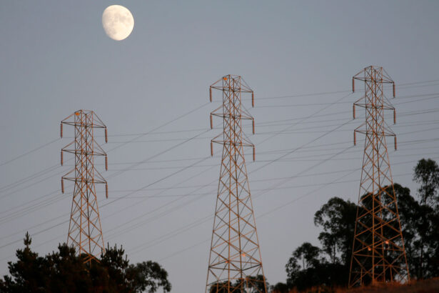 The national fight for public power comes to Oakland