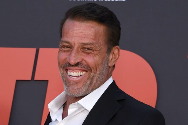 Tony Robbins Sues Over Unauthorized AI Chatbots