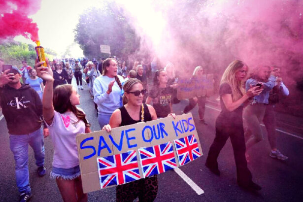 UK INVASION: Citizens Rise in Small Town of Epping – Anti-migration Unrest Following Haitian Illegal Harassing Local Girl – Council, Police Chief Demand Migrant Hotel Be Closed |